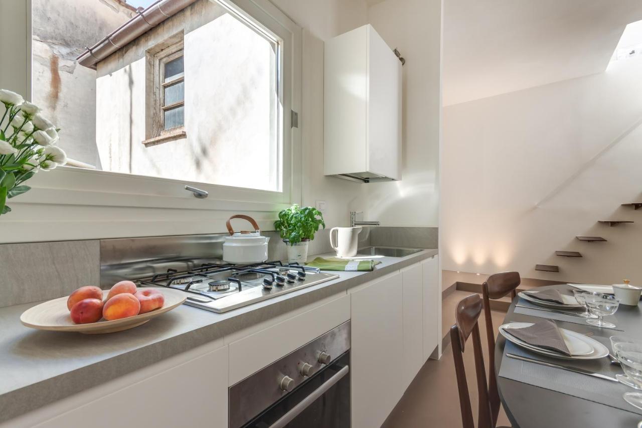 Apartments Florence - Santa Maria Balcony 외부 사진